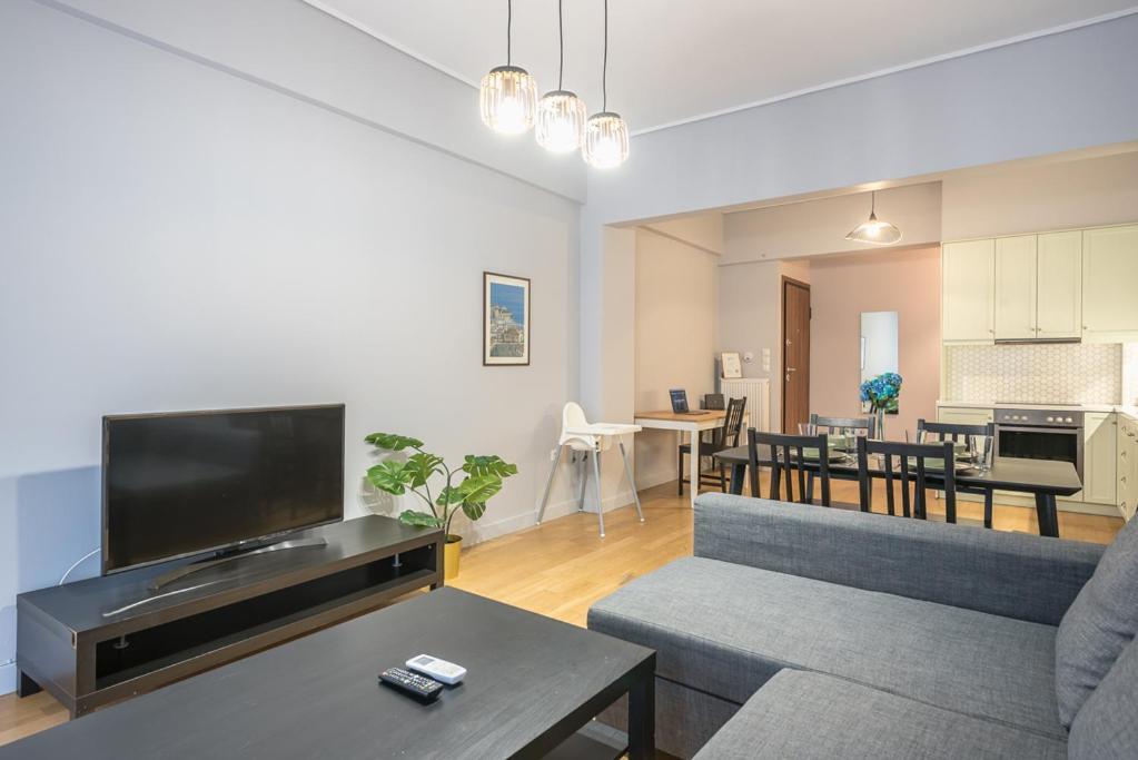 Pame Rentals - 2Bd & 2Ba Home, 4 Min To Acropolis Афины Экстерьер фото
