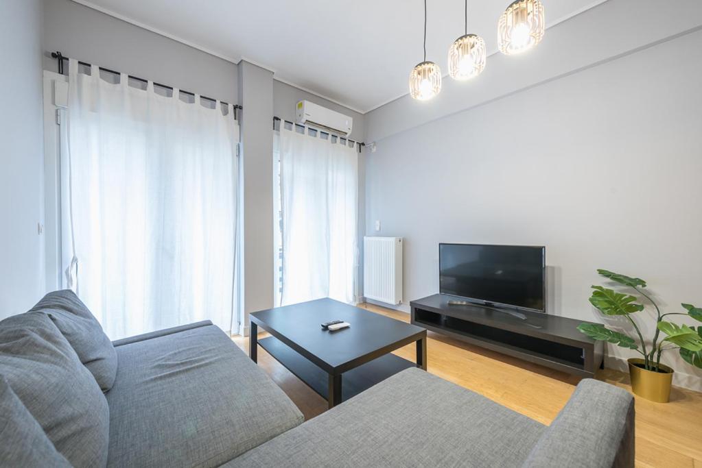 Pame Rentals - 2Bd & 2Ba Home, 4 Min To Acropolis Афины Экстерьер фото